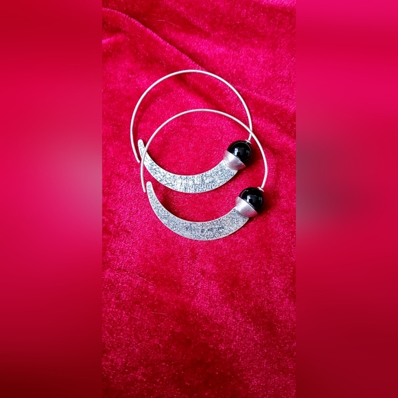 Elegant Silpada Sterling Silver Black Chalcedony Comet Tail Hoop Earrings W1874 - Picture 9 of 11